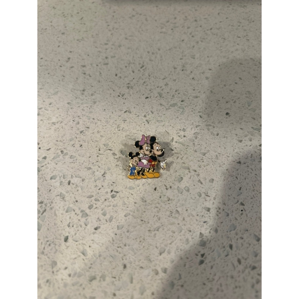 Disney‎ Mickey Minnie & Nephew Mickey Cast Group Pin Member